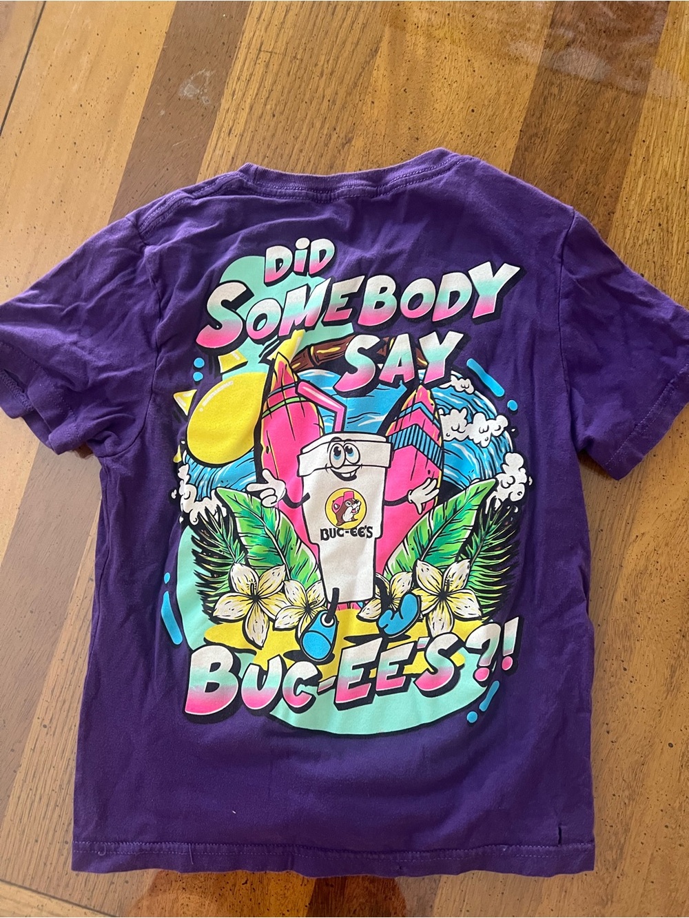 Buc-ee's Purple Graphic Kids T-Shirt - Tropical Sipper